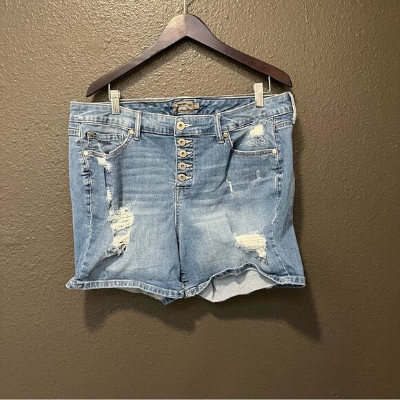 Torrid Distressed Button Front Denim Shorts - Picture 1 of 12